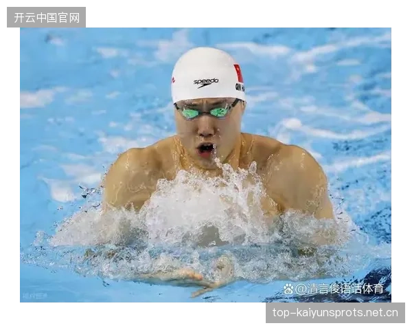 游泳选手以稳定节奏获得宝贵领先优势